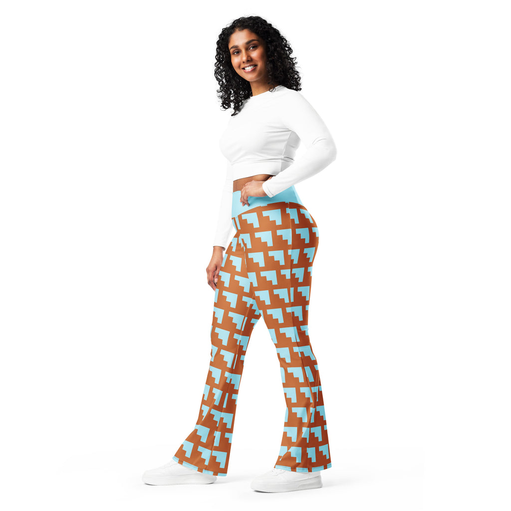 Legging évasé motif géométrique bleu et marron, coupe évasée, vue de face
