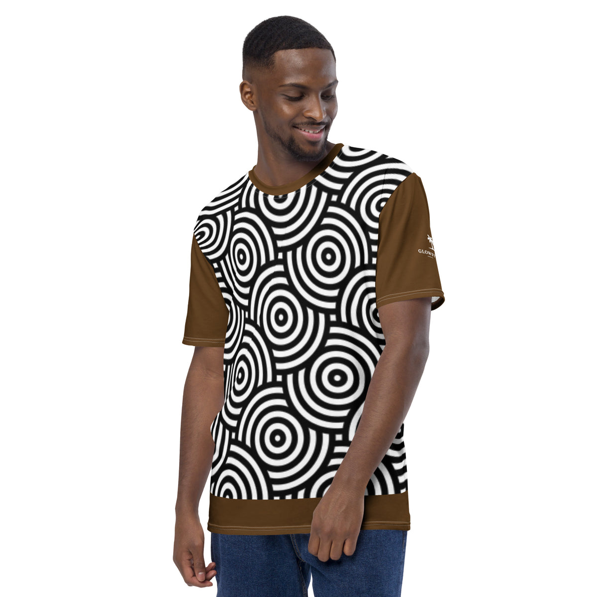 T-shirt homme imprimé cercles noir et blanc, manches courtes brun, bordure bas brun foncé.