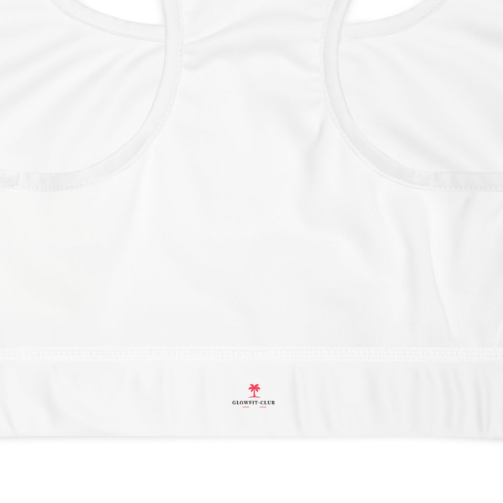 Brassière sport blanche rembourrée, coutures contrastées et petit logo GLOWFITCLUB.