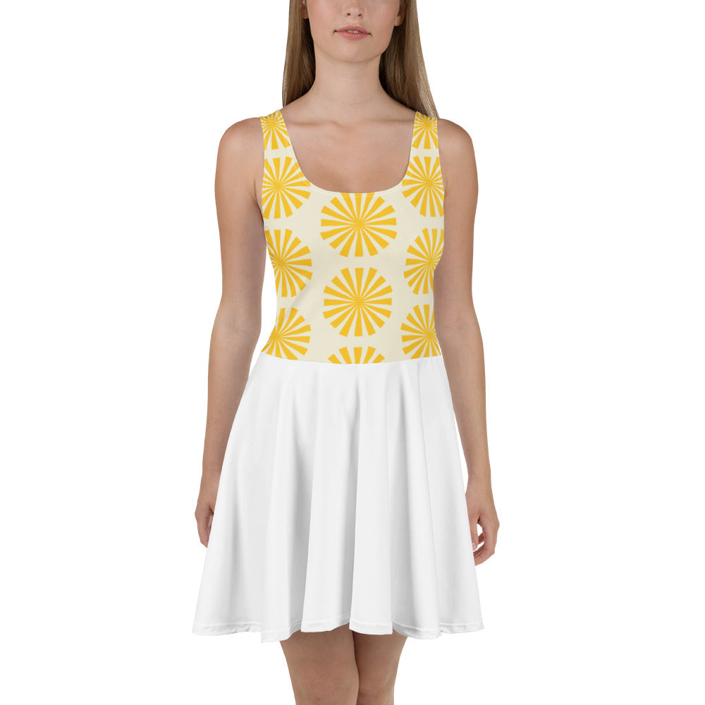 Robe de tennis sans manches blanche et jaune, bretelles nouées et jupe évasée