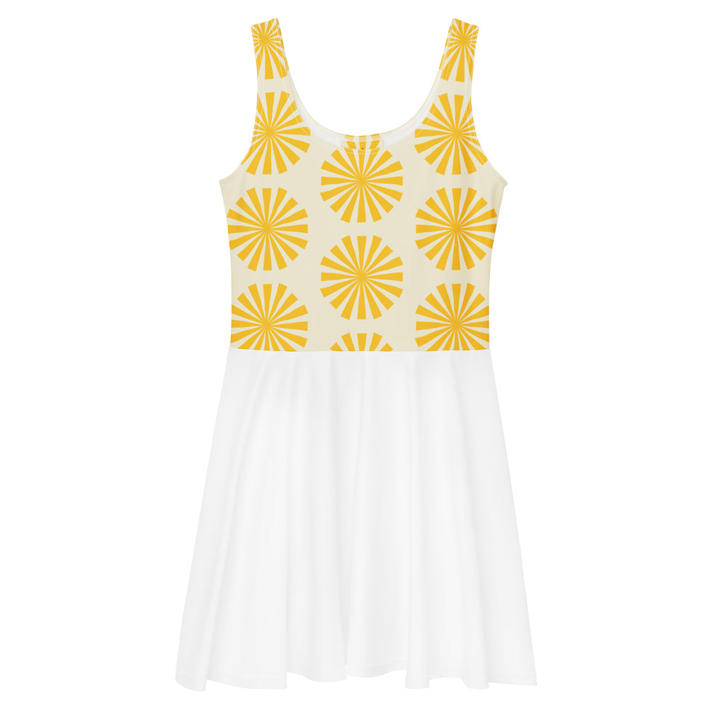 Robe de tennis à encolure échancrée, motifs soleil jaune et jupe évasée blanche