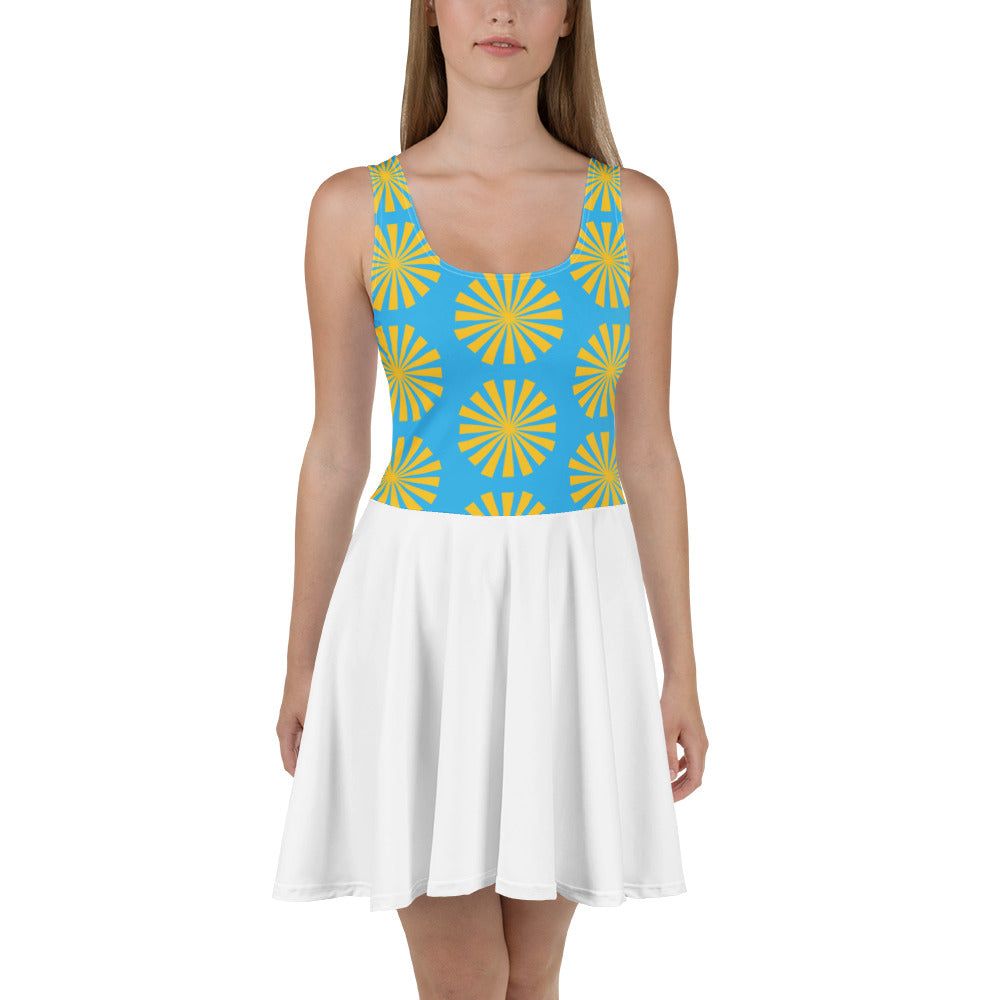 Robe de tennis turquoise à motifs fleurs jaunes, jupe blanche évasée