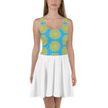 Robe de tennis turquoise à motifs fleurs jaunes, jupe blanche évasée