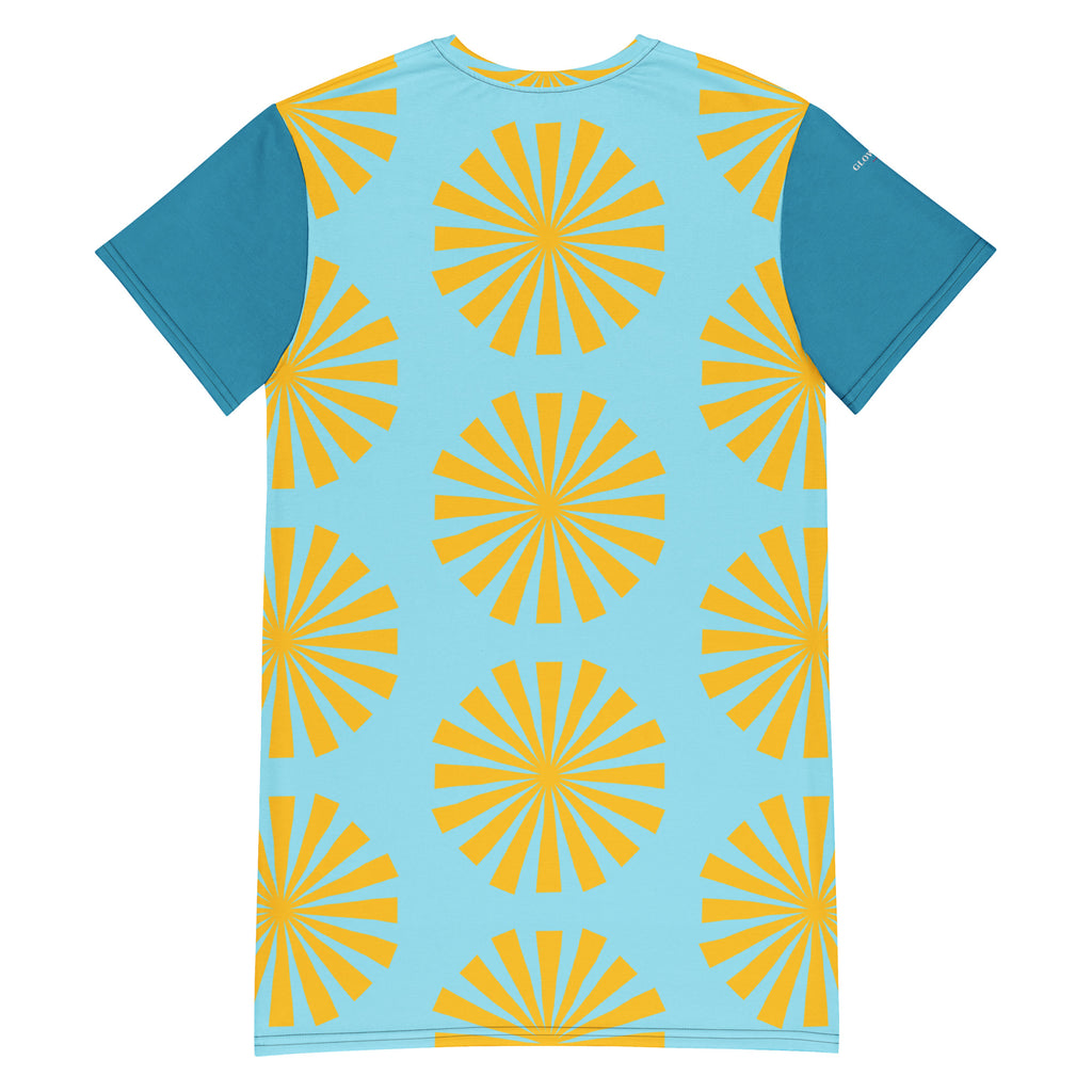 Robe t-shirt bleu turquoise à motif fleurs soleil jaune, coupe droite, col rond.