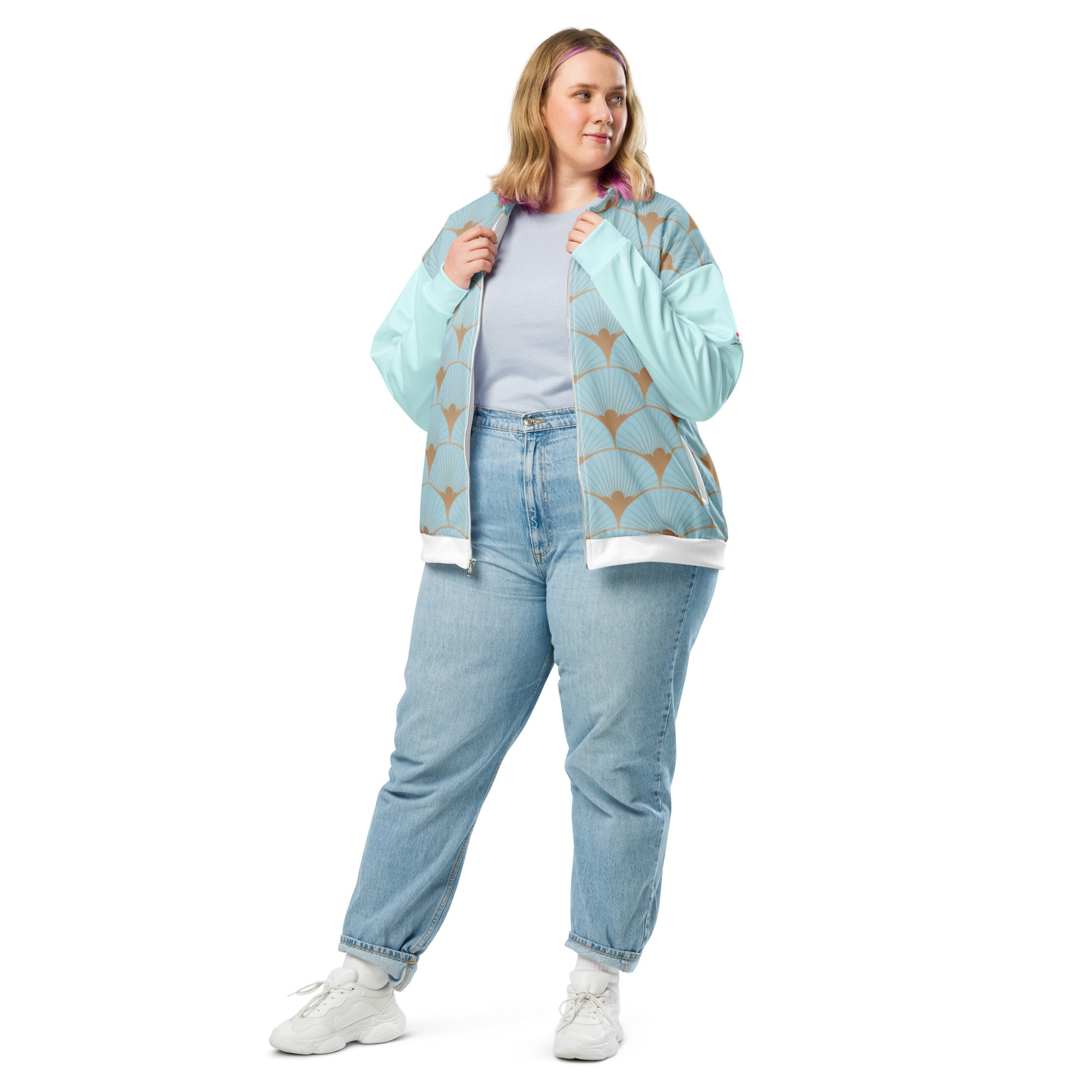 Veste de bombardier bleu clair motif art déco, coupe droite, zip frontal, bas et poignets côtelés.