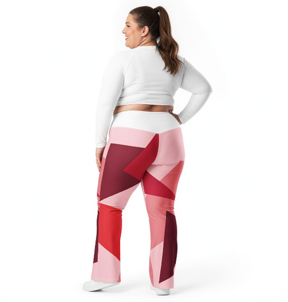 Legging évasé vue de dos : panneaux géométriques rose, rouge et bordeaux.