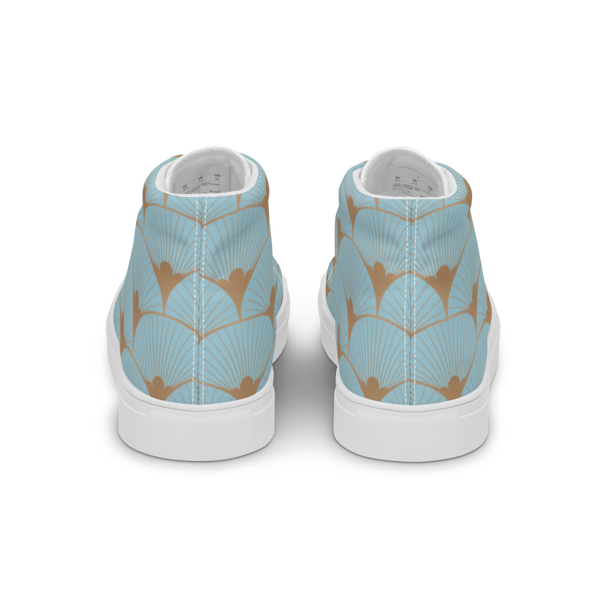 Paire de baskets hautes en toile blanches, motif art déco bleu et camel, lacets blancs