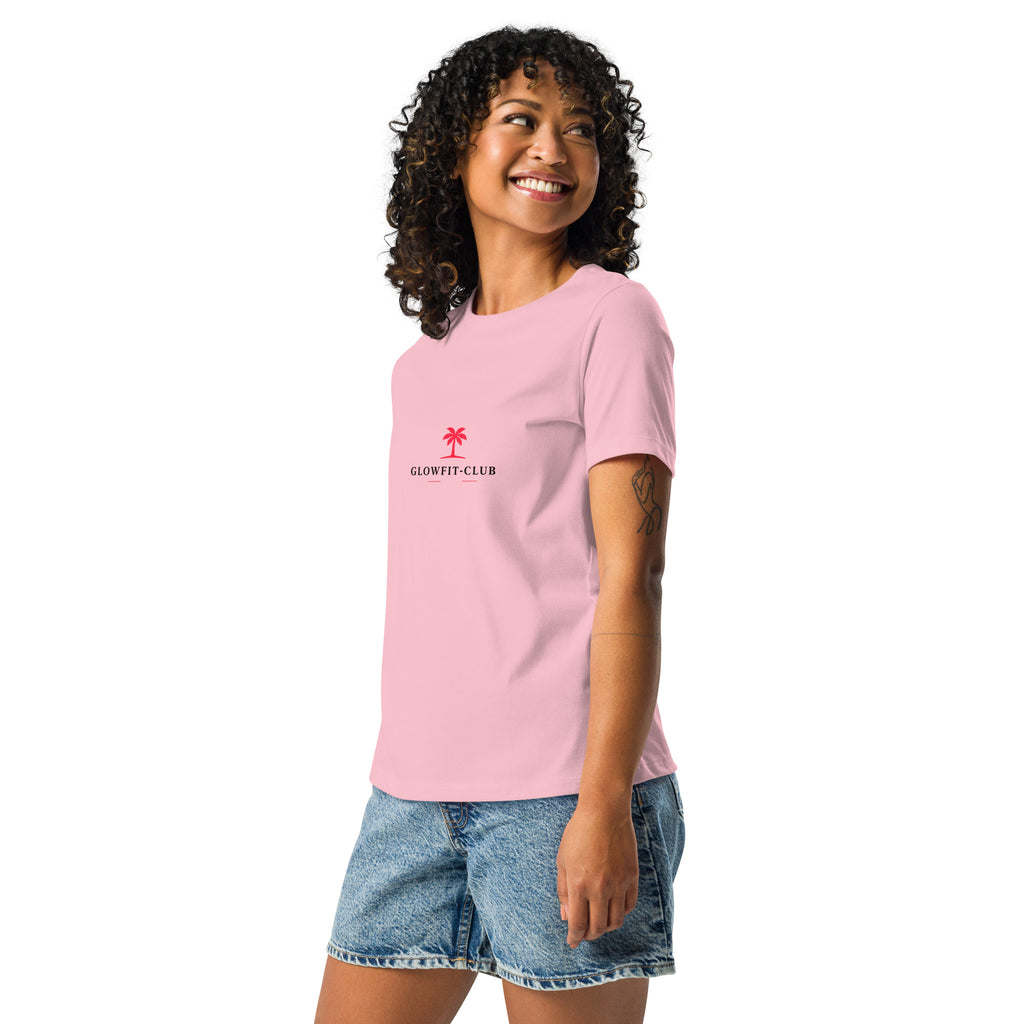 T-shirt rose à petit logo sur la poitrine